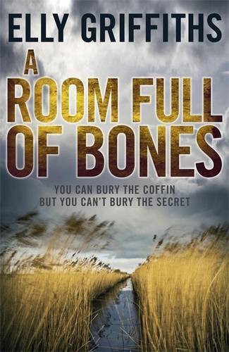 Elly Griffiths: Room Full of Bones (Paperback, Quercus Publishing)