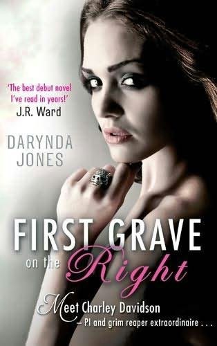 Darynda Jones: First Grave on the Right (Paperback, 2011, Piatkus Books)