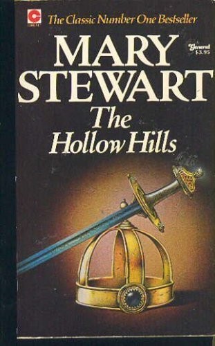 Mary Stewart: The Hollow Hills (Paperback, 1982, Fawcett)