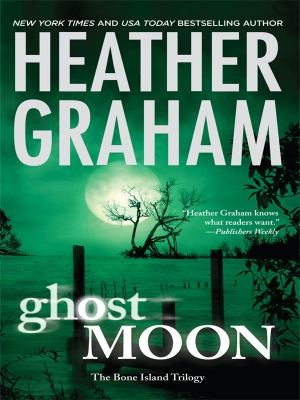 Shannon Drake: Ghost Moon (2010, Thorndike Press)