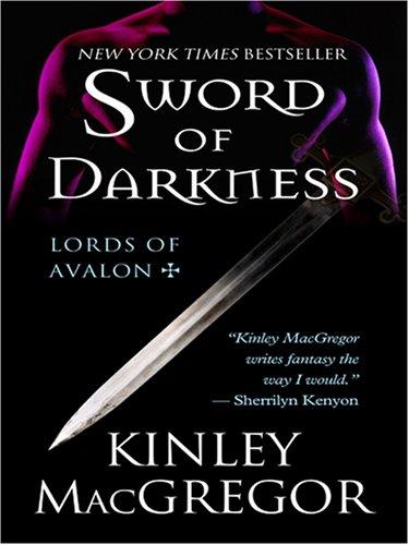 Sherrilyn Kenyon: Sword of Darkness (Hardcover, 2006, Thorndike Press)
