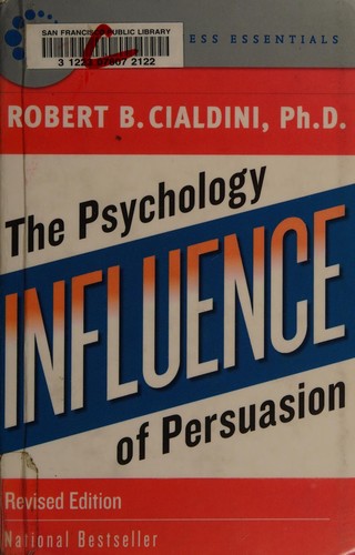 Robert B. Cialdini: Influence (Paperback, 2007, Collins)