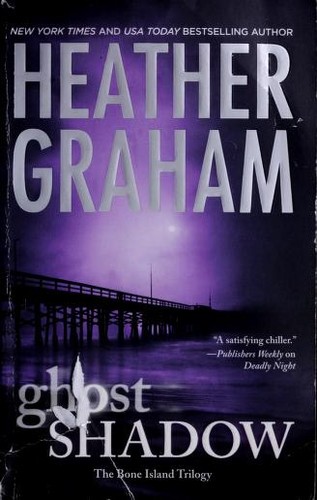 Shannon Drake: Ghost Shadow (Paperback, 2010, MIRA)
