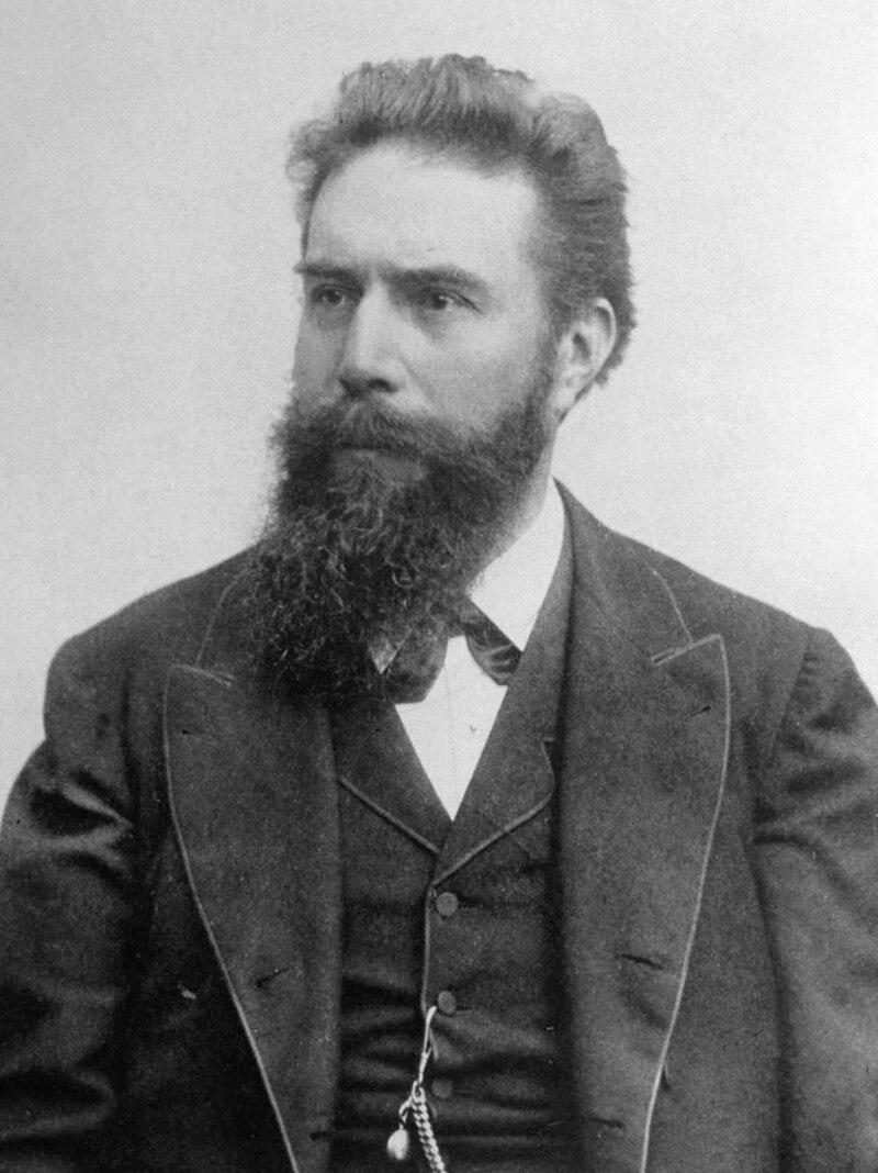 Photo of Wilhelm Conrad Röntgen.